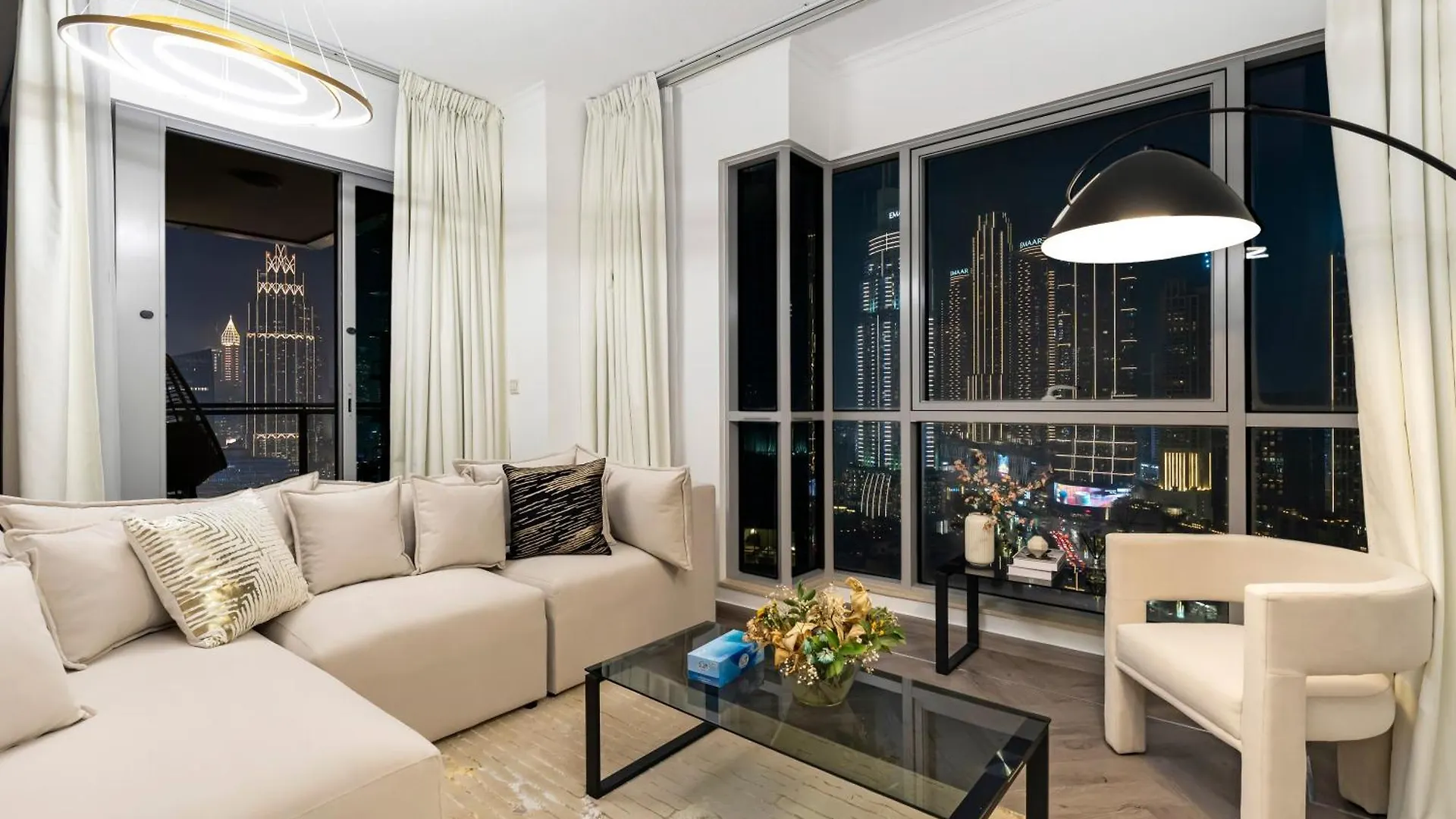Luxe 4 Bedroom Apartment I Burj Khalifa & Fountain Views I Free Gym, Pool, Parking, Wi-Fi And Ps5 I By Skyline Serenity Dubai United Arab Emirates