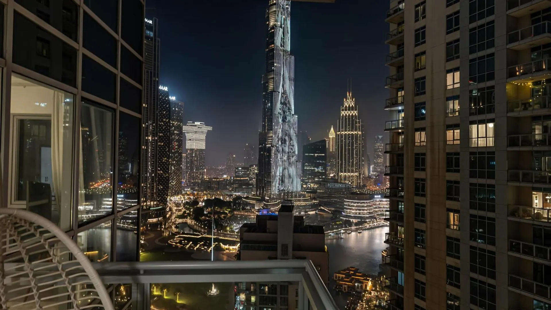 Luxe 4 Bedroom Apartment I Burj Khalifa & Fountain Views I Free Gym, Pool, Parking, Wi-Fi And Ps5 I By Skyline Serenity Dubai United Arab Emirates