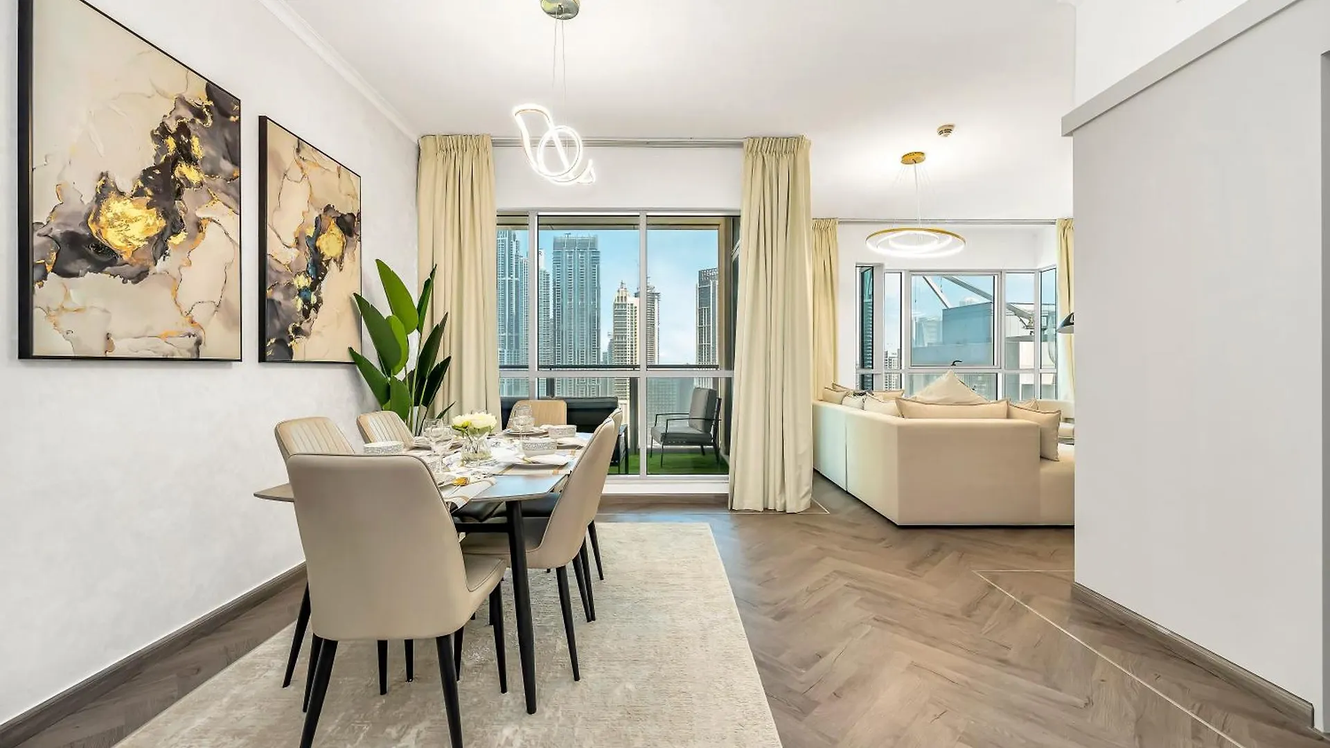 Luxe 4 Bedroom Apartment I Burj Khalifa & Fountain Views I Free Gym, Pool, Parking, Wi-Fi And Ps5 I By Skyline Serenity Dubai