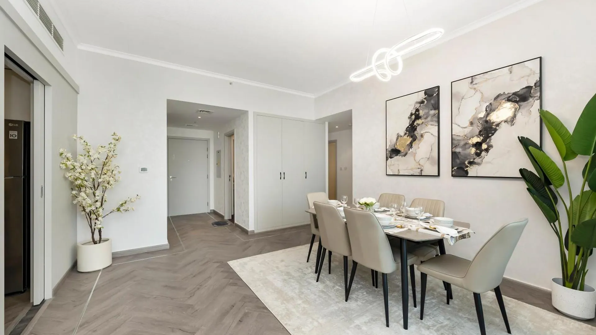 Luxe 4 Bedroom Apartment I Burj Khalifa & Fountain Views I Free Gym, Pool, Parking, Wi-Fi And Ps5 I By Skyline Serenity Dubai United Arab Emirates
